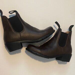 Blundstone 2232 Heeled Elastic Chelsea Boots Women's US Size 10.5